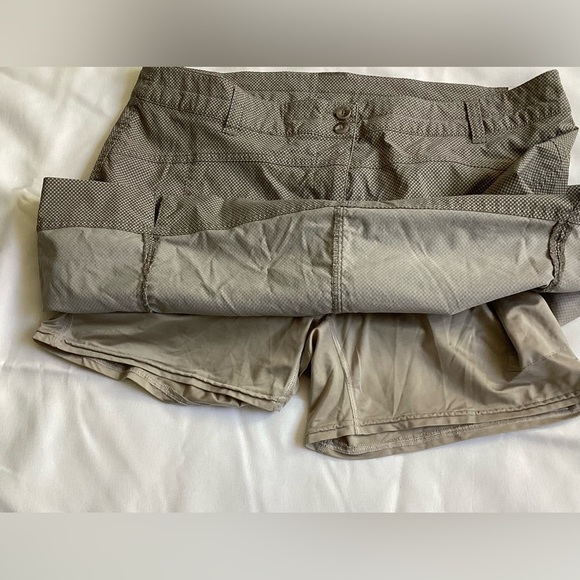 Avia athletic grey skort lg, with zipper fly and pocket, belt loops. Well made - Picture 7 of 8